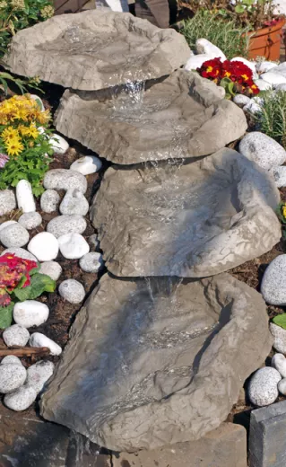 Bachlauf, Bachlaufschale, Wasserspiel, Wassertreppe, Wasserfall Grüner Bach