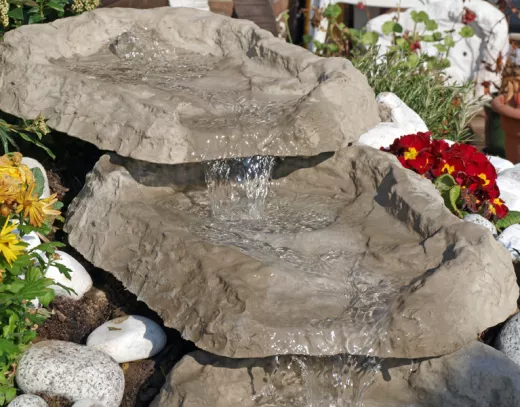 Bachlauf, Bachlaufschale, Wasserspiel, Wassertreppe, Wasserfall Grüner Bach