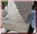 Springbrunnen, Wasserspiel gedrehte Säule aus Granit